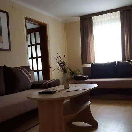 Apartment Jooremenyseg Vendeghaz *