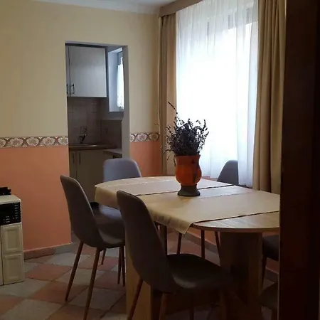 Jooremenyseg Vendeghaz