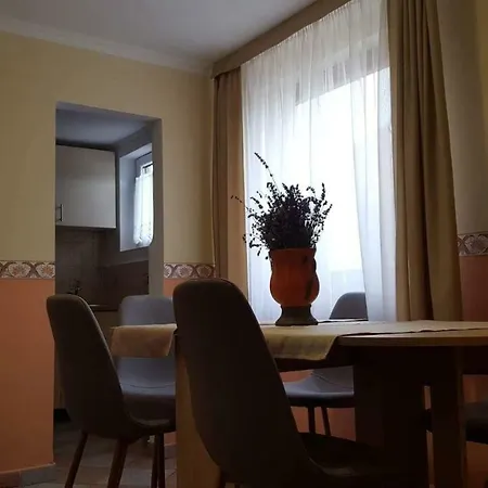 Jooremenyseg Vendeghaz