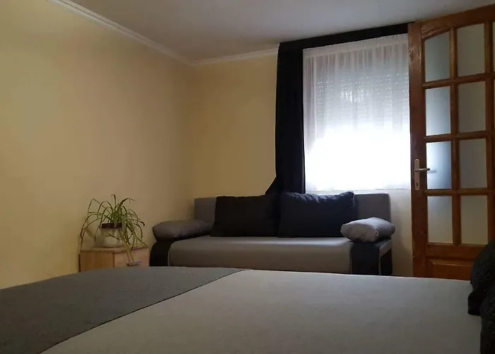 Jooremenyseg Vendeghaz * Siklós